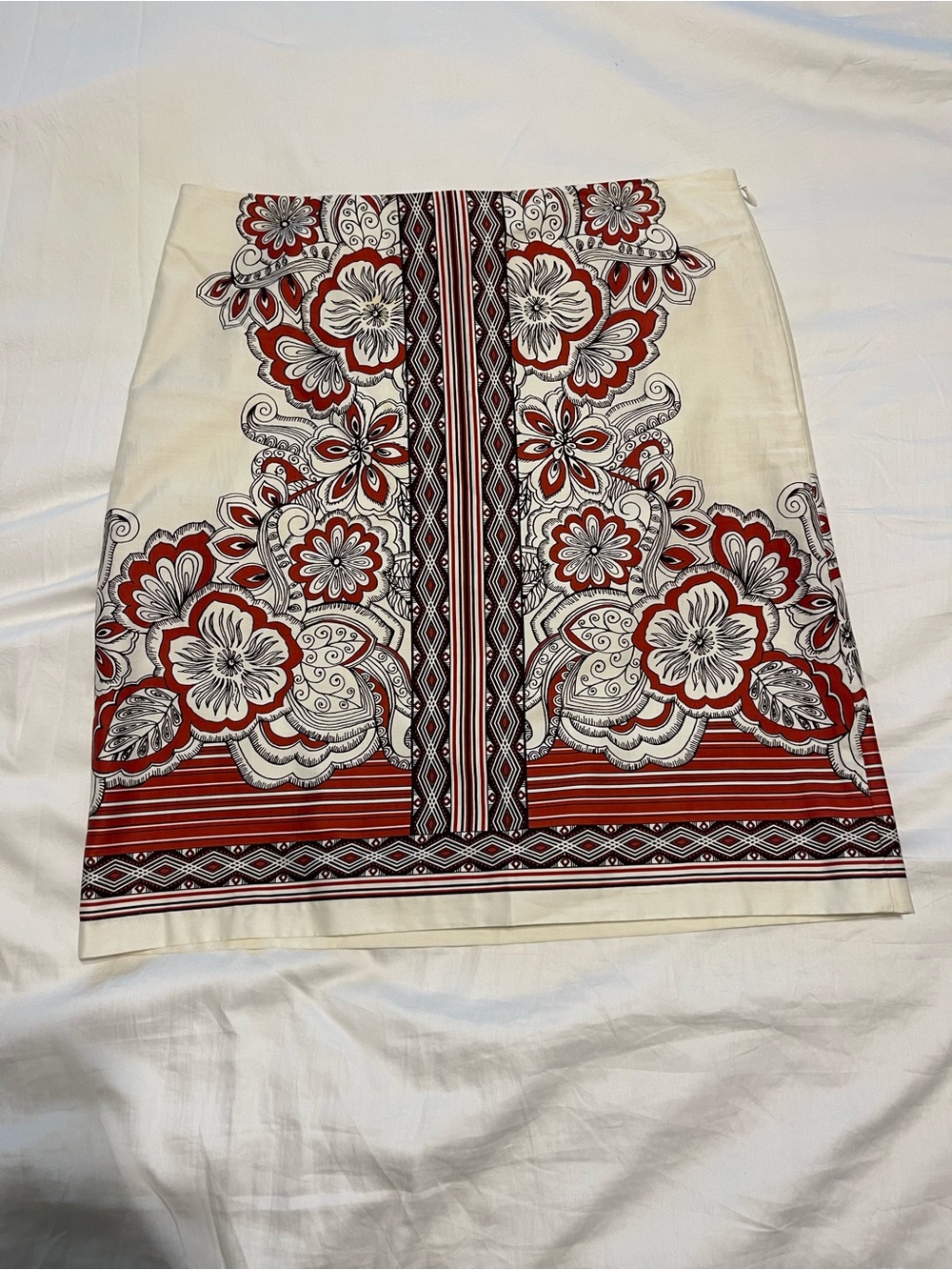 Ann Taylor Cream Pencil Skirt with Red & Black Floral Border